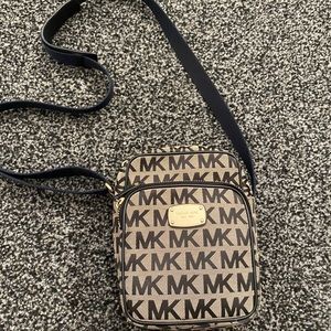 Michael Kors Crossbody purse